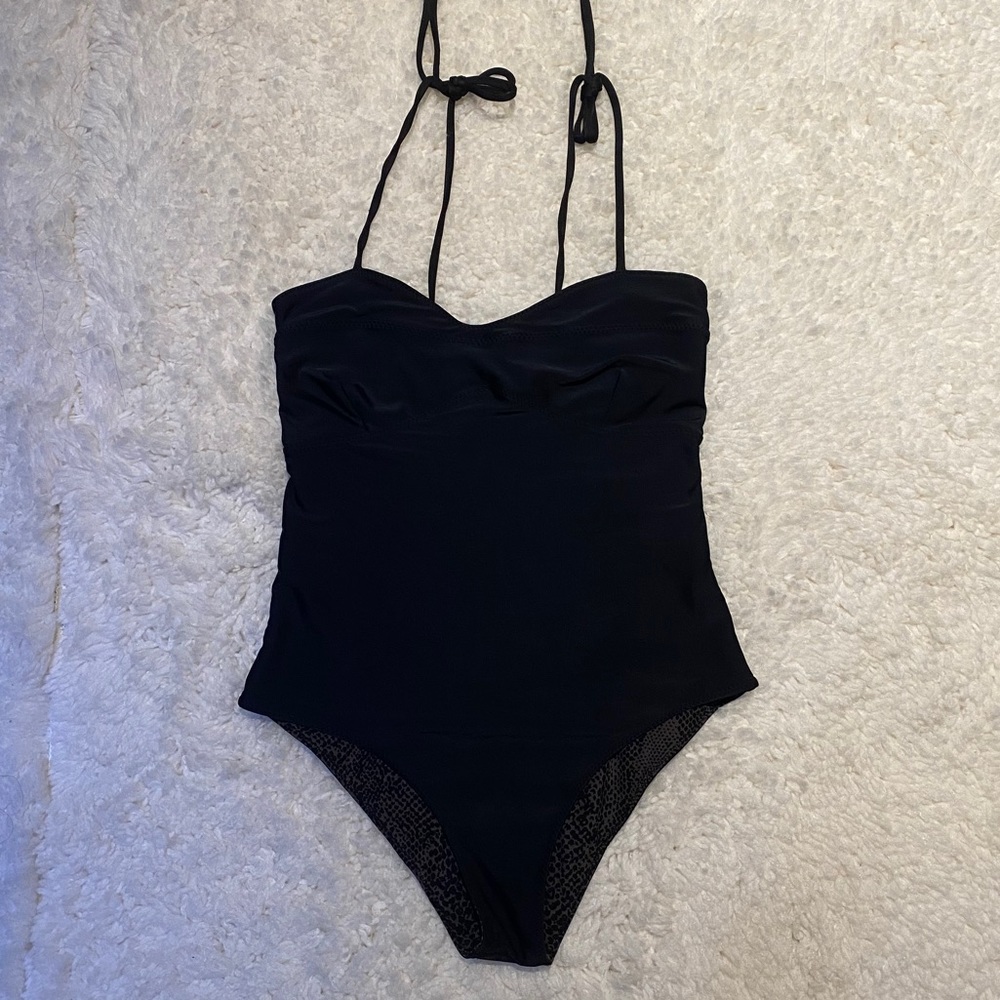 BLACK Acacia Swimwear Ulumalu